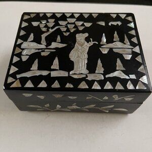 Chinese Mother of Pearl Wood Lacquer Box Old Man Floral Asian Trinket Decor